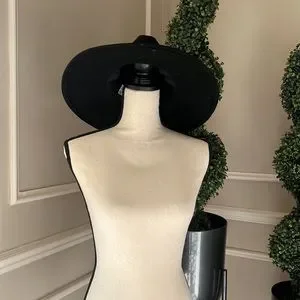 BCBGMaxAzria | Accessories | Bcbgmaxzria Black Hat With Gold  display picture 3